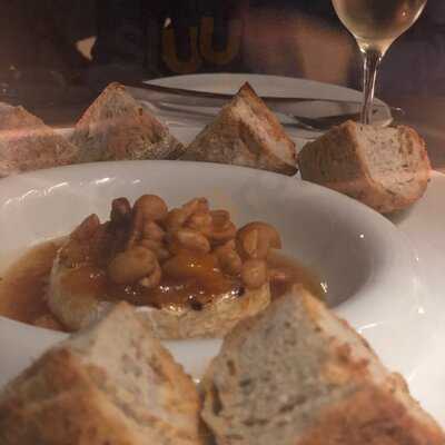 Skye Bar & Restaurante