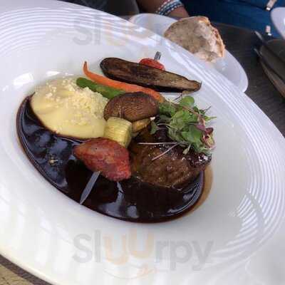 Skye Bar & Restaurante