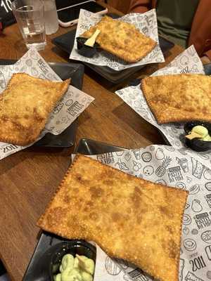 Lual - Sucos E Pasteis