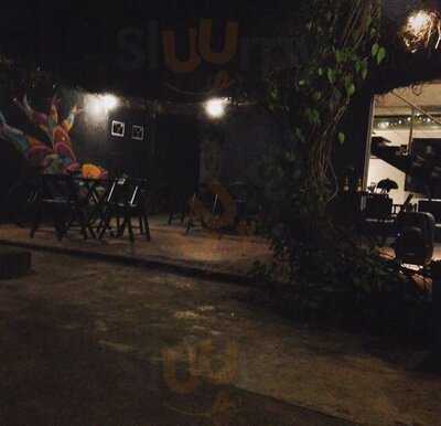 Evoe Cafe Com Livros