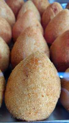 Lanchonete E Confeitaria Dois Coracoes