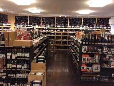 Wine Bar Armazém Dos Importados