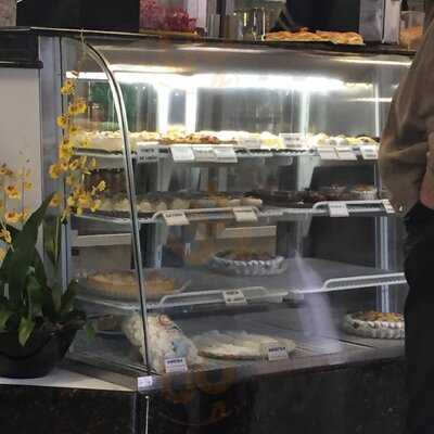 A Familiar Confeitaria