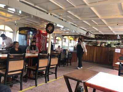 Restaurante Flutuante Caravelas
