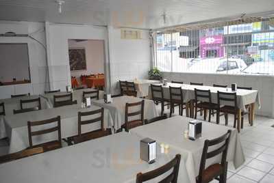 Bokasso Iii - Lanches E Porcoes