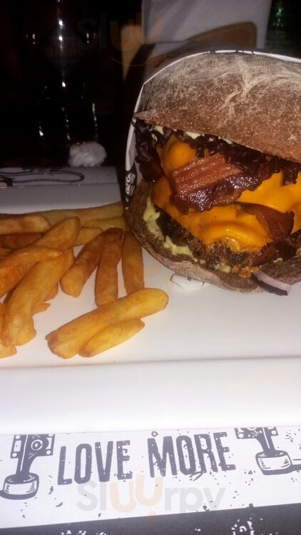 Suburban Bar 'n' Grill