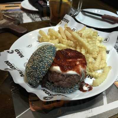 Madison Steak Burguer