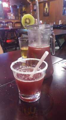 Yellow Plane American Bar And Grill