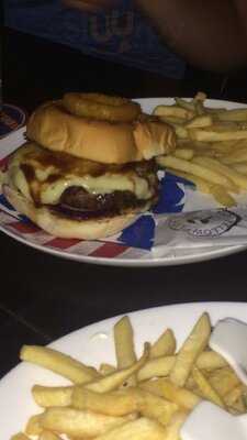 Yellow Plane American Bar And Grill