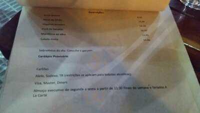 Rustico Cozinha Internacional E Cervejaria