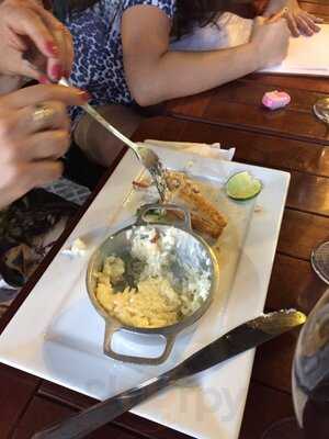 Rustico Cozinha Internacional E Cervejaria