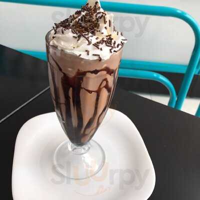 Di Creme Sorvetes E Açaí