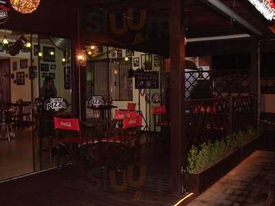 Cine Pizza Resto Bar