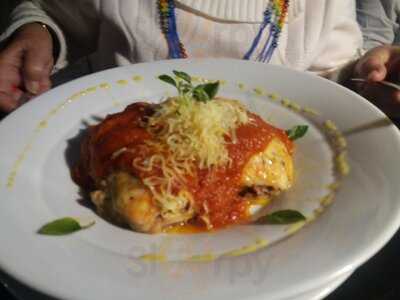 Champagne Restaurante & Bar