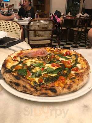 68 La Pizzeria