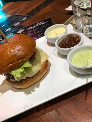 77 Hamburgueria Artesanal