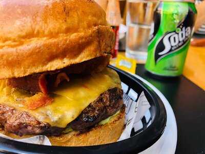 490 Meat Steaks E Burguers