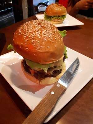 T-bones Steak & Burger