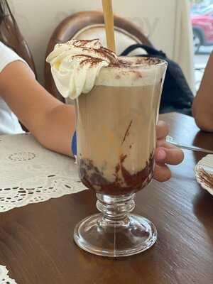 D'mell Cafeteria E Doceria