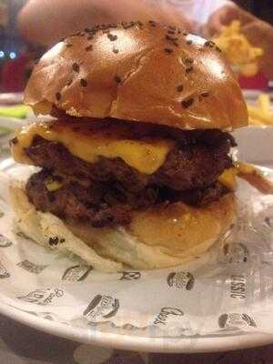 Na Torcida Burgers & Subs