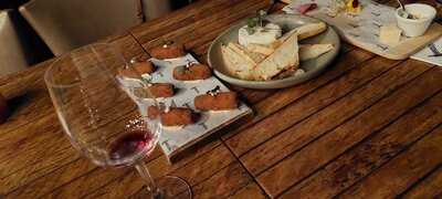 Bardega Wine Bar