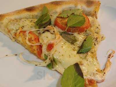 Piazzolla Pizzaria E Restaurante