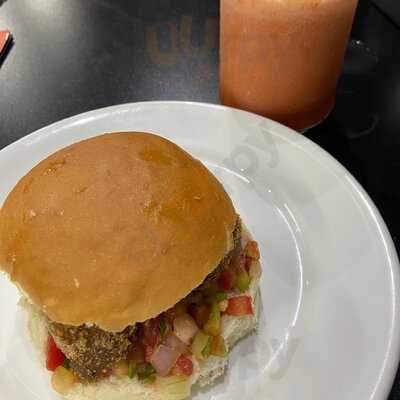 Mandú Esfihas & Burguers