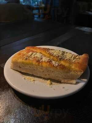 It's Italian - Trattoria Do Guto