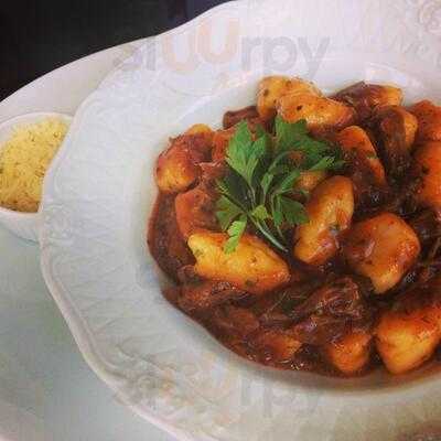 Chez Cris Café Bistrô