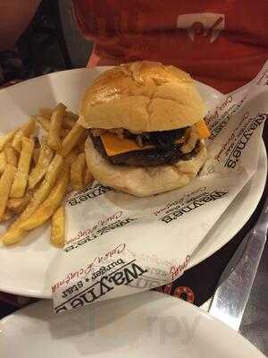 Wayne's Burger Star