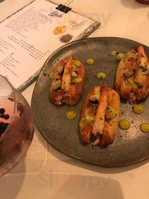 Yolo Cozinha Contemporânea