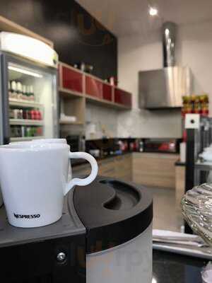 Massimo Cafe Bristro