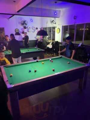 Sapo S Snooker Bar