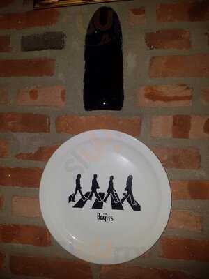 Fundos Da Floresta Bar