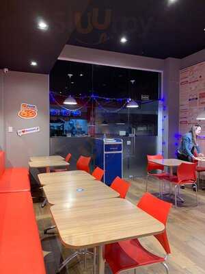 Domino's Pizzaria