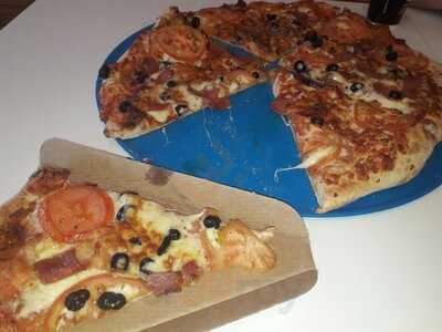 Domino's Pizzaria