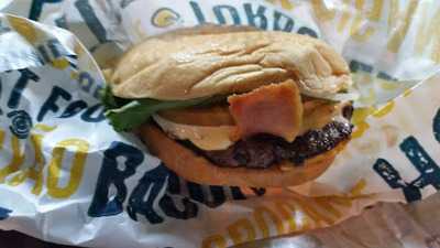 Tio Bakinas Sanduicheria