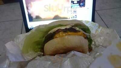 Tio Bakinas Sanduicheria