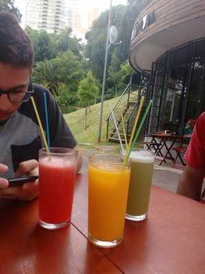 Ziriguidum Comida Urbana