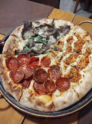 Don Carlone Pizzeria