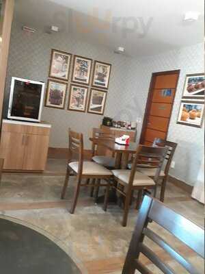 Café Brigadeiro Restaurante E Confeitaria