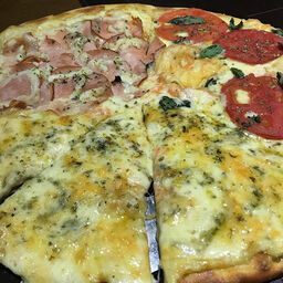 Pizza super gigante em #balneariocamboriu #pizza #gigante #camboriu #b