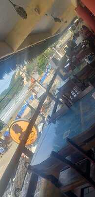 Camarões Beach Bar & Grill