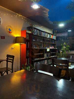 Salvador Vegan Café