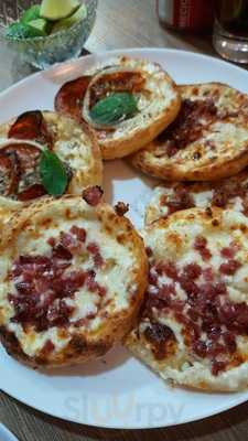 Calamax Esfihas & Beirutes