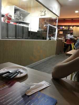 Calamax Esfihas & Beirutes