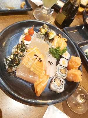 Haeru Sushi Bar