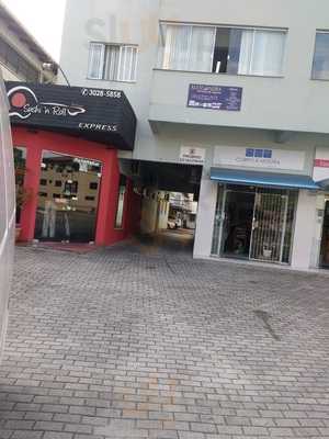 Sushi 'n Roll Express