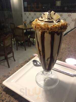 Vanille Patisserie E Café