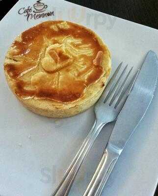 Cafe Mennon